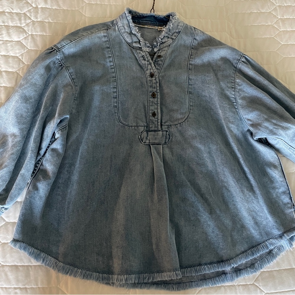 Anthropologie Frayed Chambray Henley S​mall - Picture 5 of 8